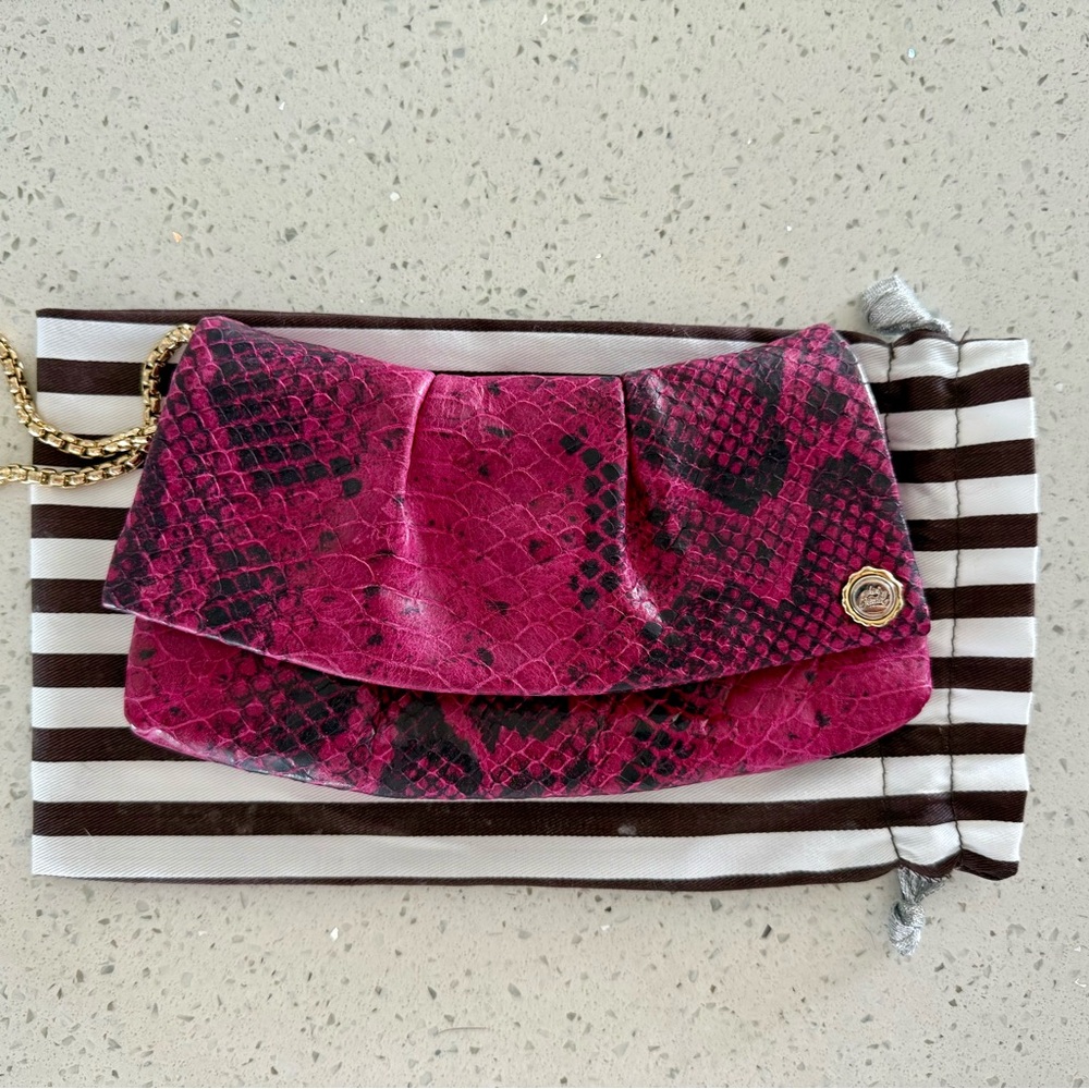 Henri Bendel Wristlet